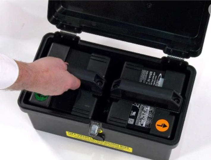 Quingo Ultra Battery Docking Station